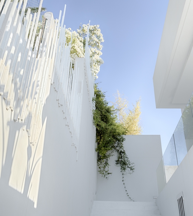 Resa estates villa skyhigh for rent moder luxury art.jpg
